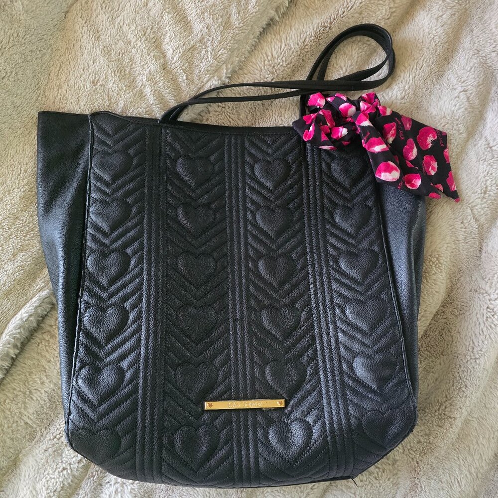 Betsy Johnson quilted tote bag